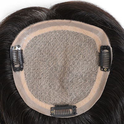 Weibliche Haarverlängerungen mit jungfräulichen Haaren aus der Herstellung